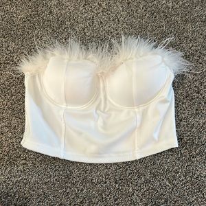 White feather crop top strapless